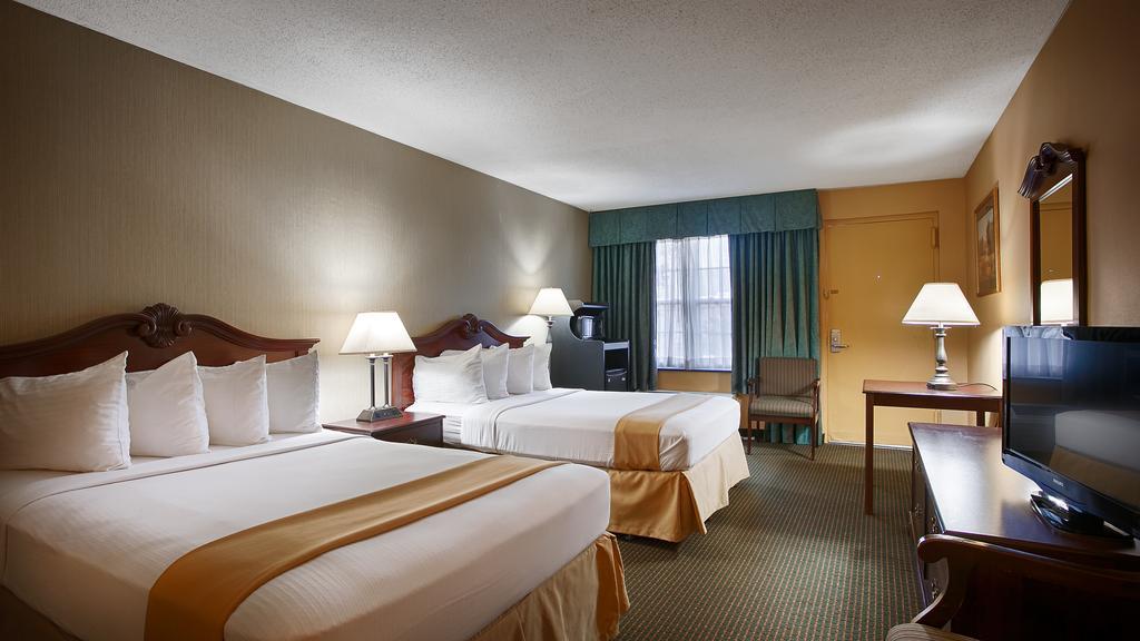 Clarion Inn Falls Church- Arlington Exterior foto